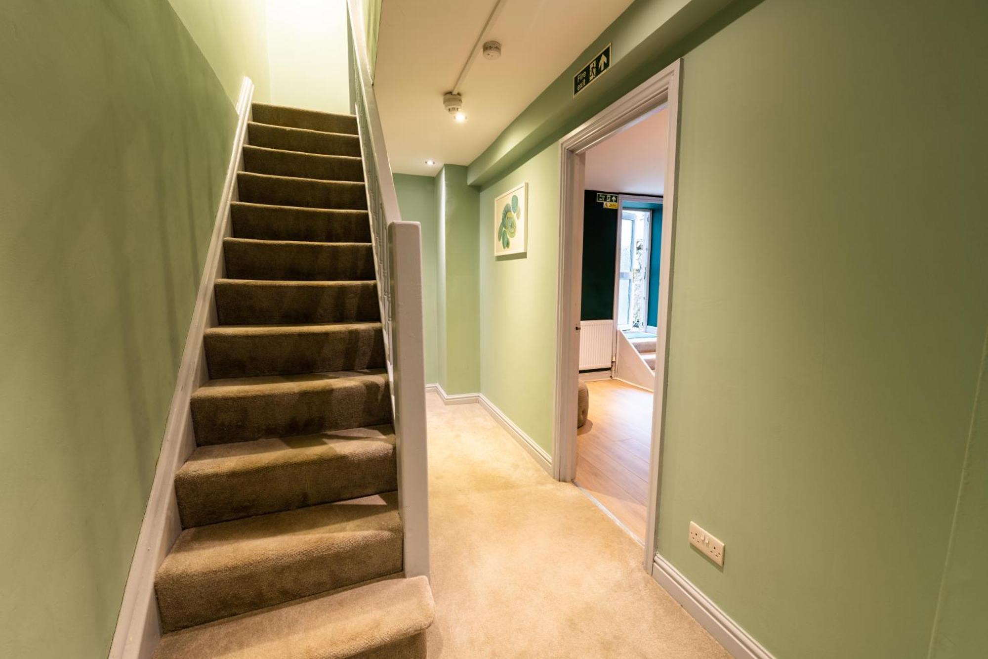 Aaron Wise - 17 Fitzhamon Apartments Cardiff Esterno foto