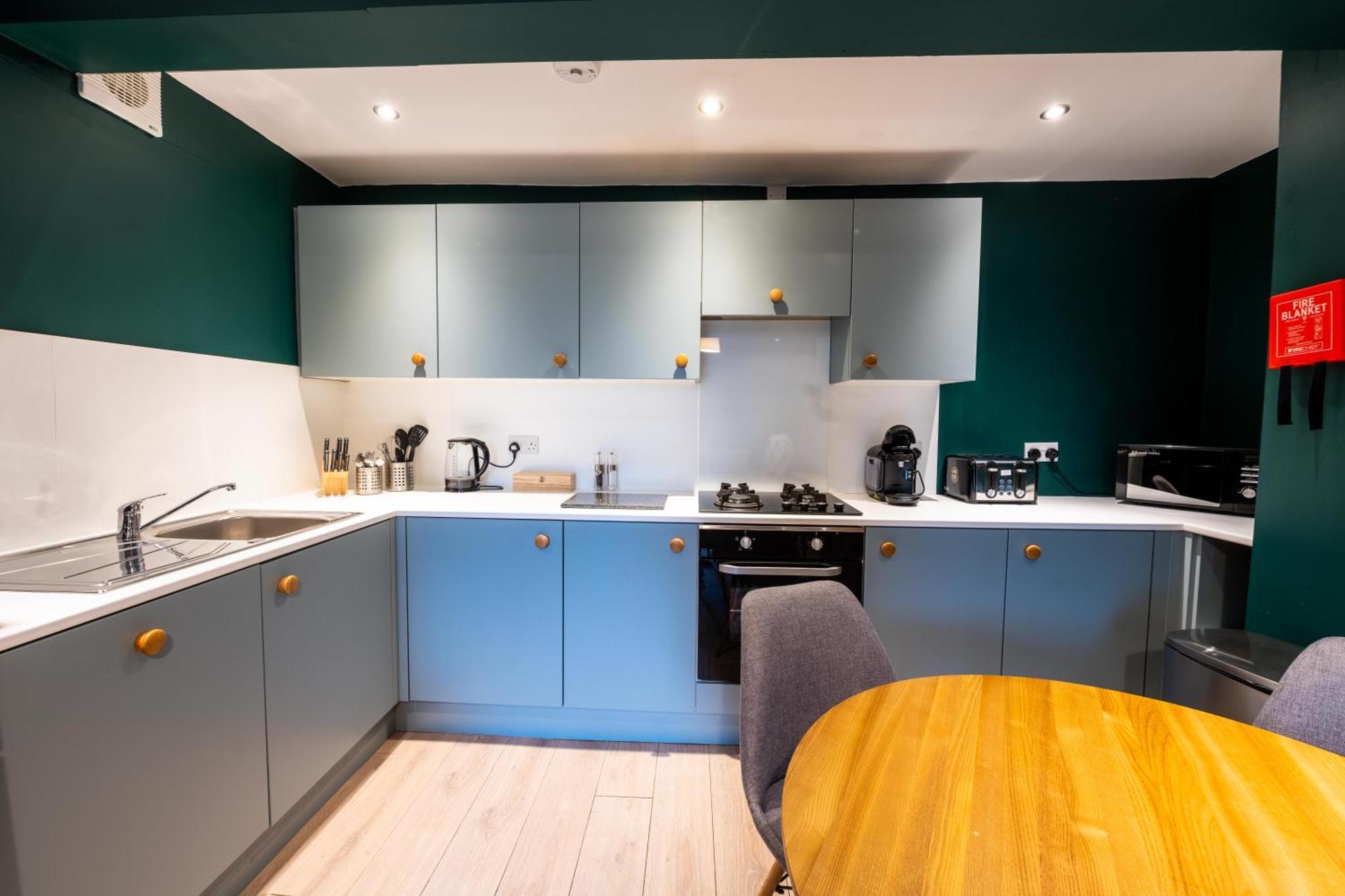 Aaron Wise - 17 Fitzhamon Apartments Cardiff Esterno foto