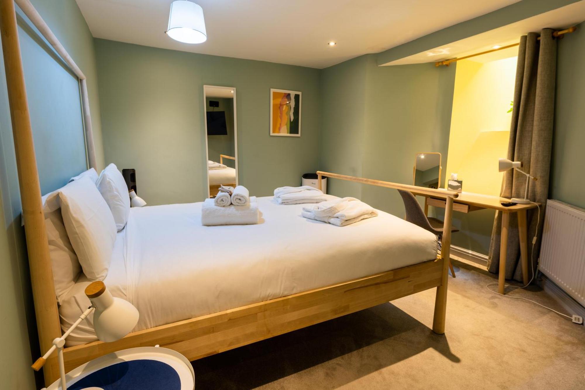 Aaron Wise - 17 Fitzhamon Apartments Cardiff Esterno foto
