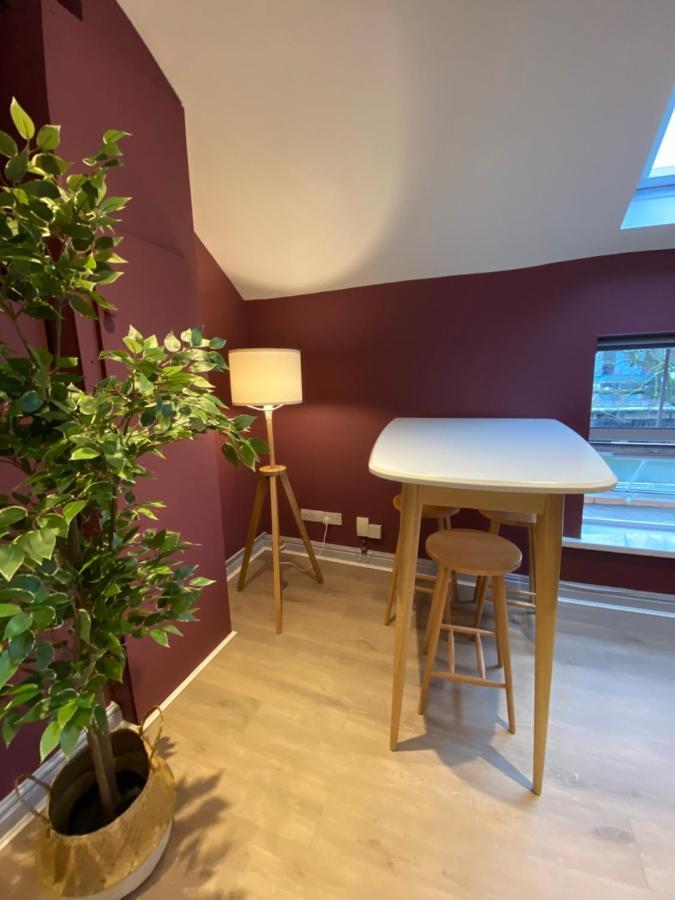 Aaron Wise - 17 Fitzhamon Apartments Cardiff Esterno foto