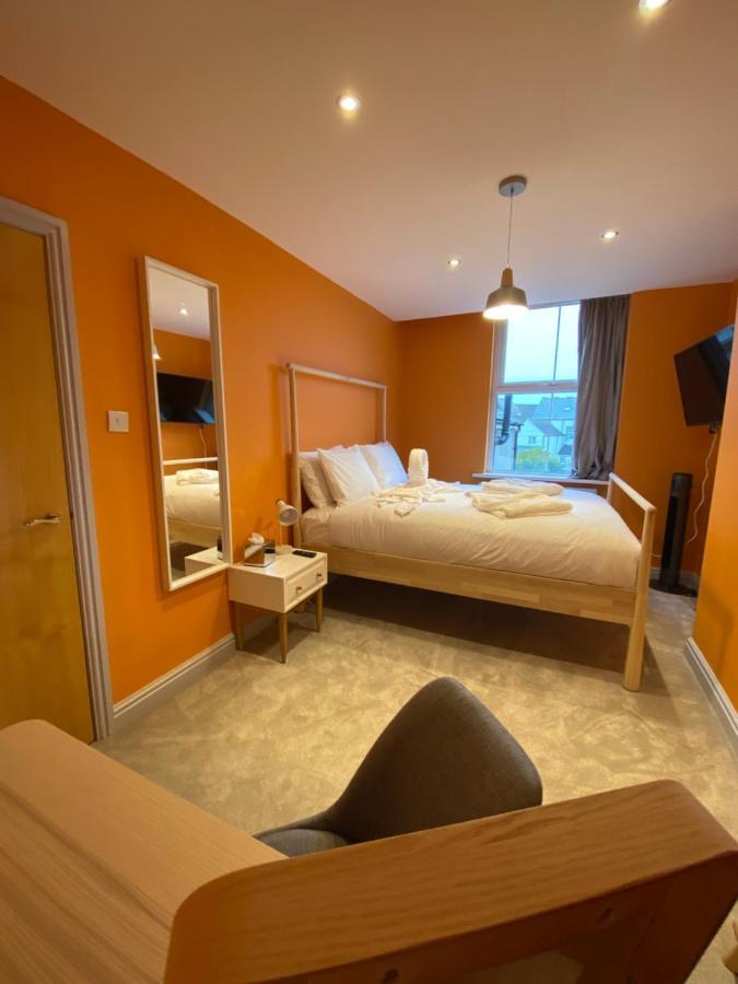 Aaron Wise - 17 Fitzhamon Apartments Cardiff Esterno foto