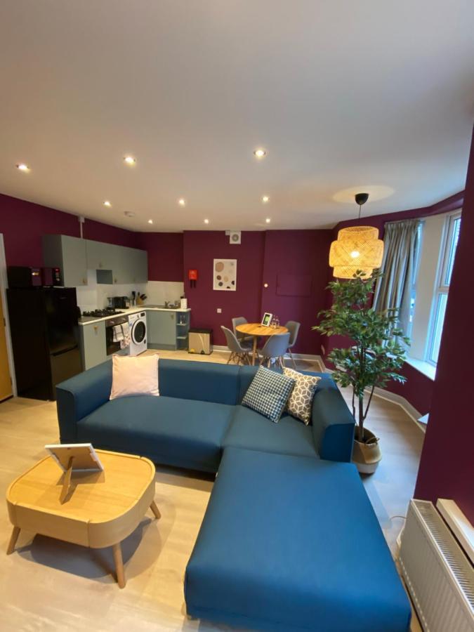 Aaron Wise - 17 Fitzhamon Apartments Cardiff Esterno foto