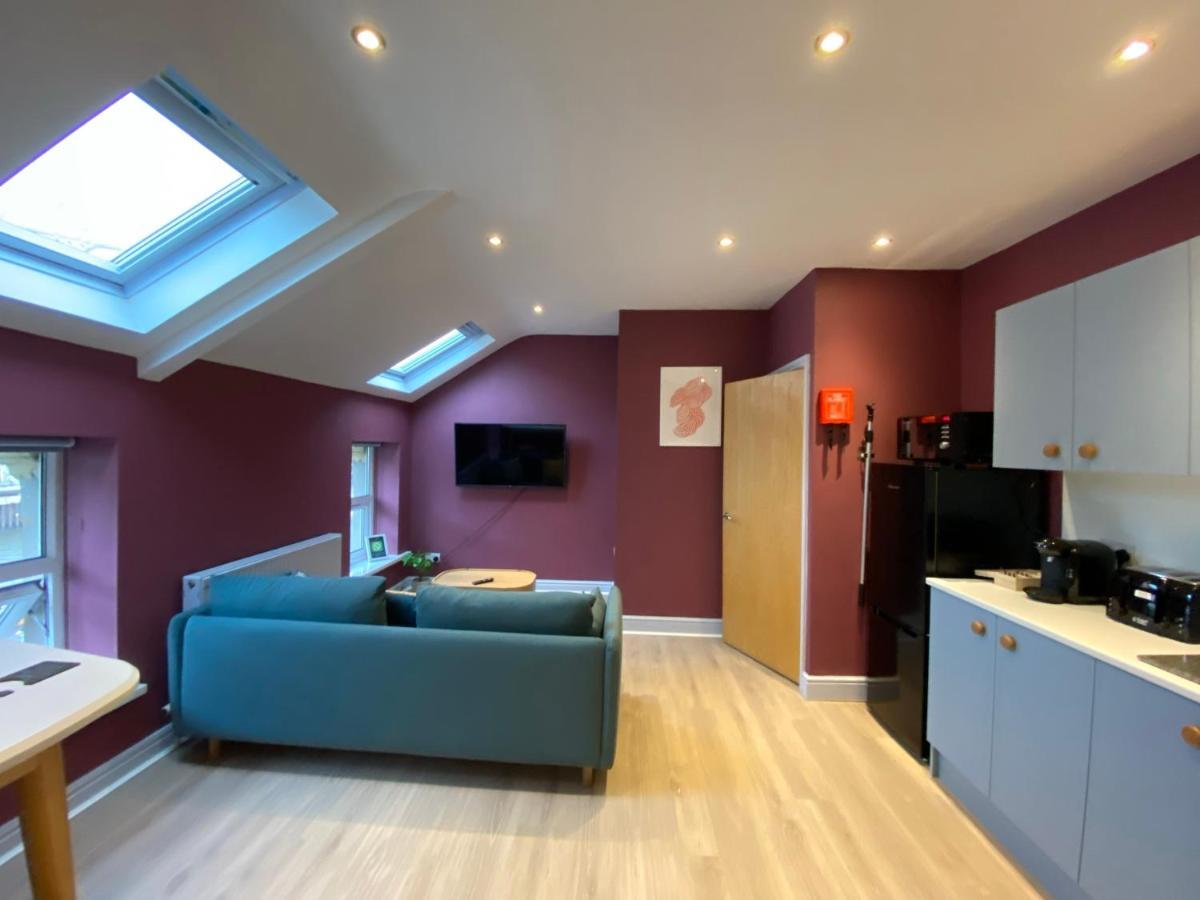 Aaron Wise - 17 Fitzhamon Apartments Cardiff Esterno foto